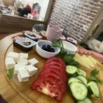 Bizim Gozleme and Sweet Tea House (İstanbul, Esenyurt, Doğan Araslı Blv., 52/1) ، مقهى