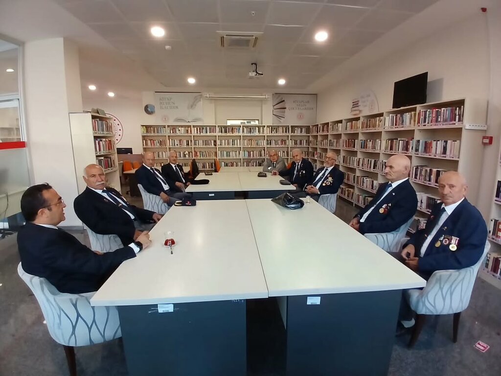 مكتبة Gungoren District Public Library ، اسطنبول، صورة
