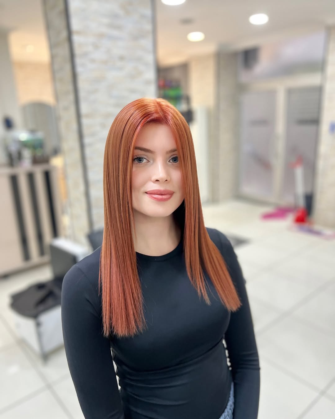 Moda Women's Hairdresser