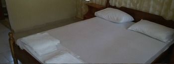 Фото Wilde Rose Hotel