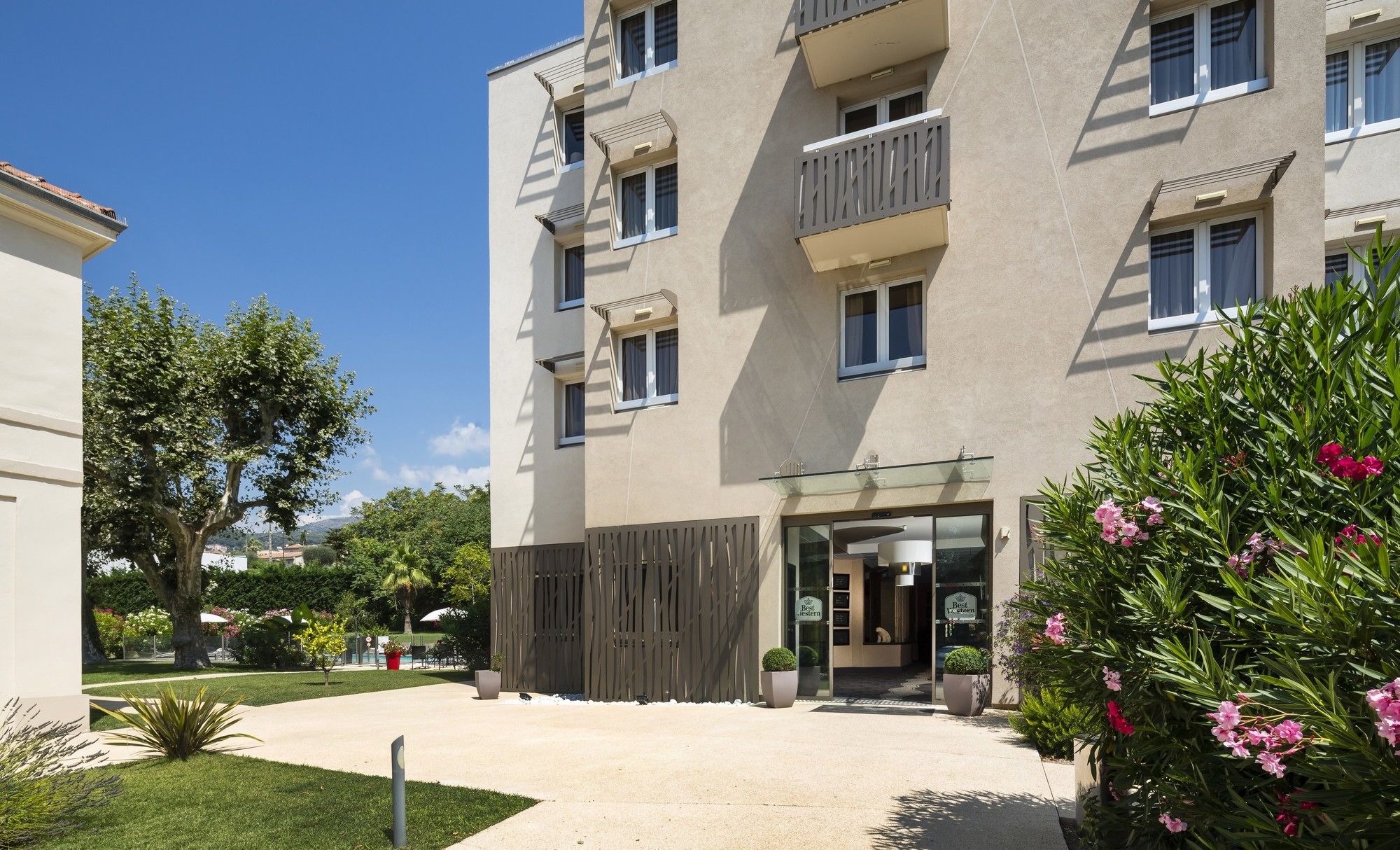 Фото Best Western Plus Hotel Elixir Grasse