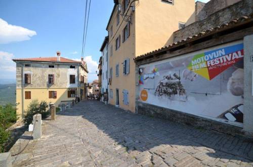 Фото Bella Vista Apartments