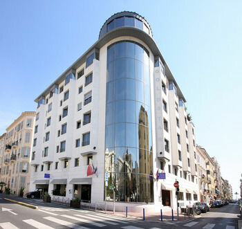 Гостиница Le Goldstar Appartements Nice в Ницце