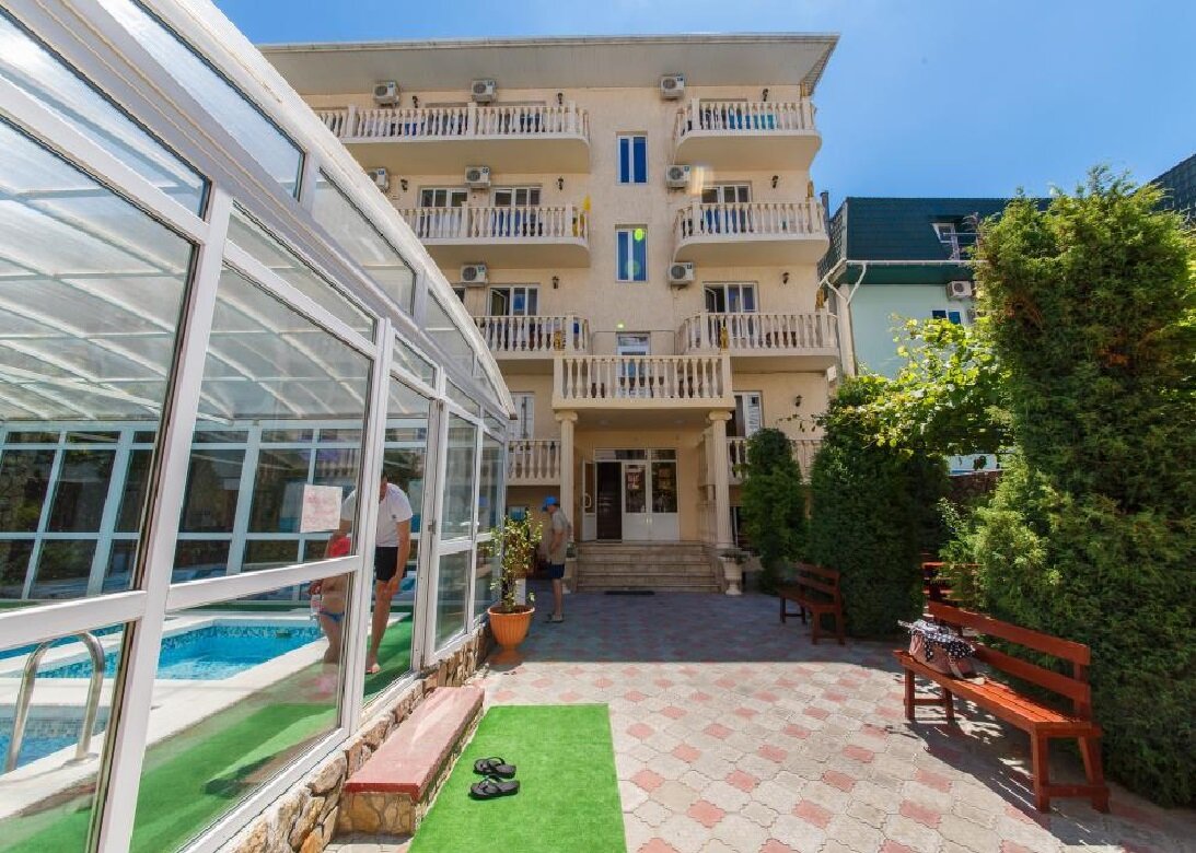 Фото отеля 1