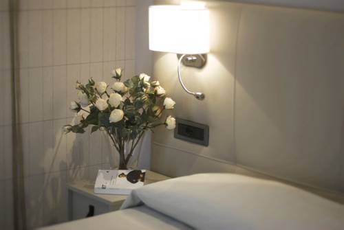 Фото 64487582849