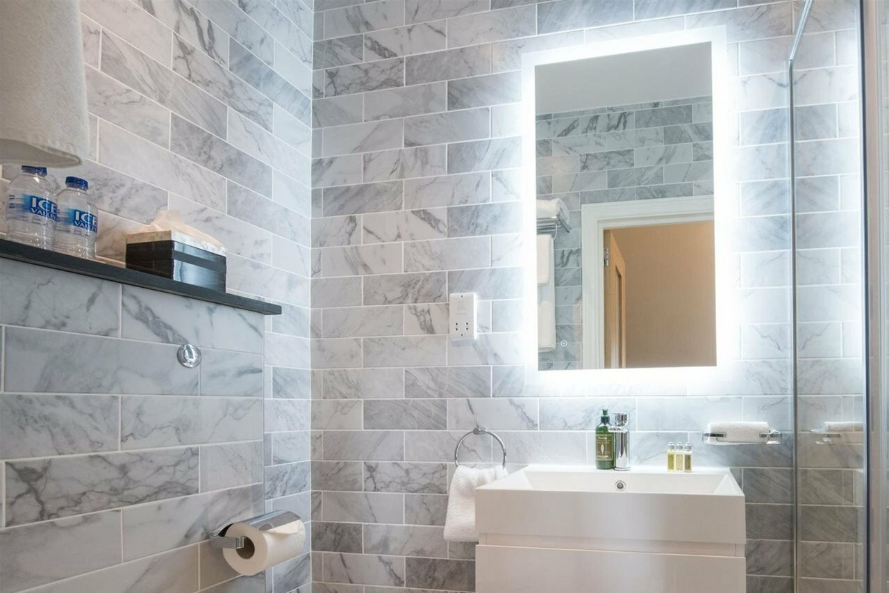 Фото Lansbury Heritage Hotel