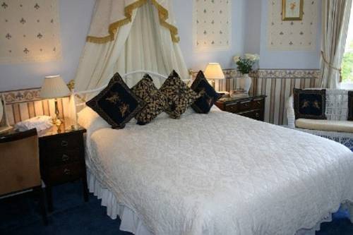 Фото Fleurie House