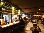 Tropa (Bolotnaya Embankment, 7с3) ، حانة، بار