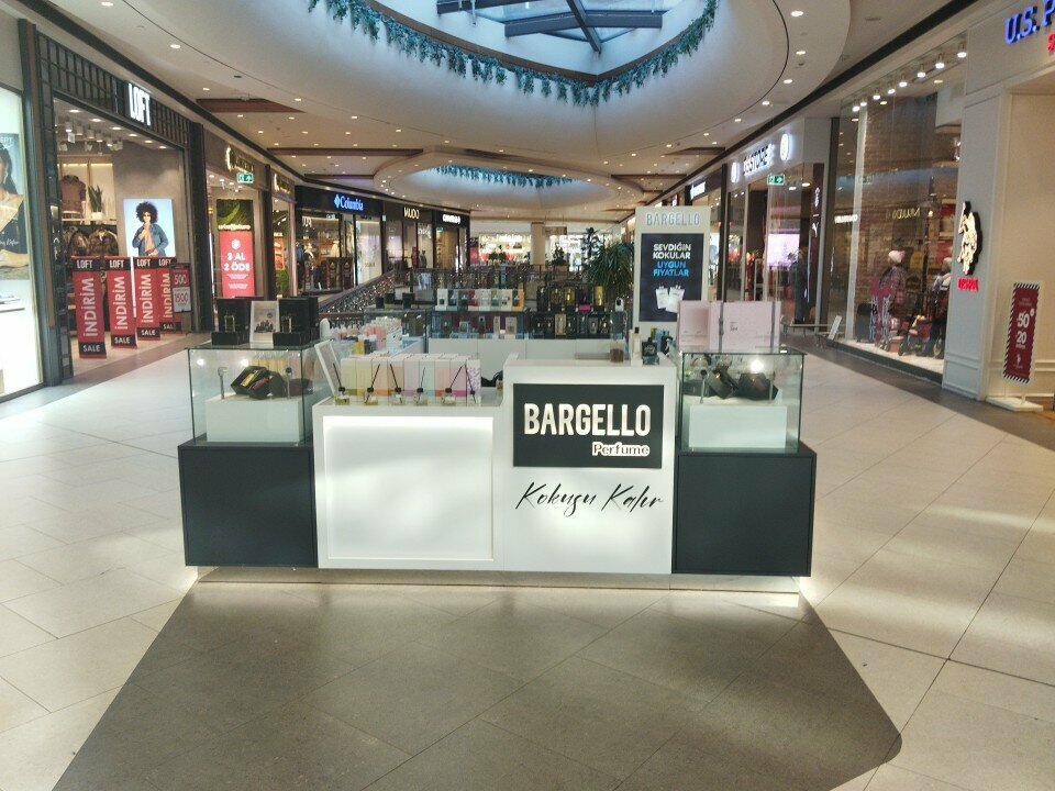 Perfume and cosmetics shop Bargello, Istanbul, photo