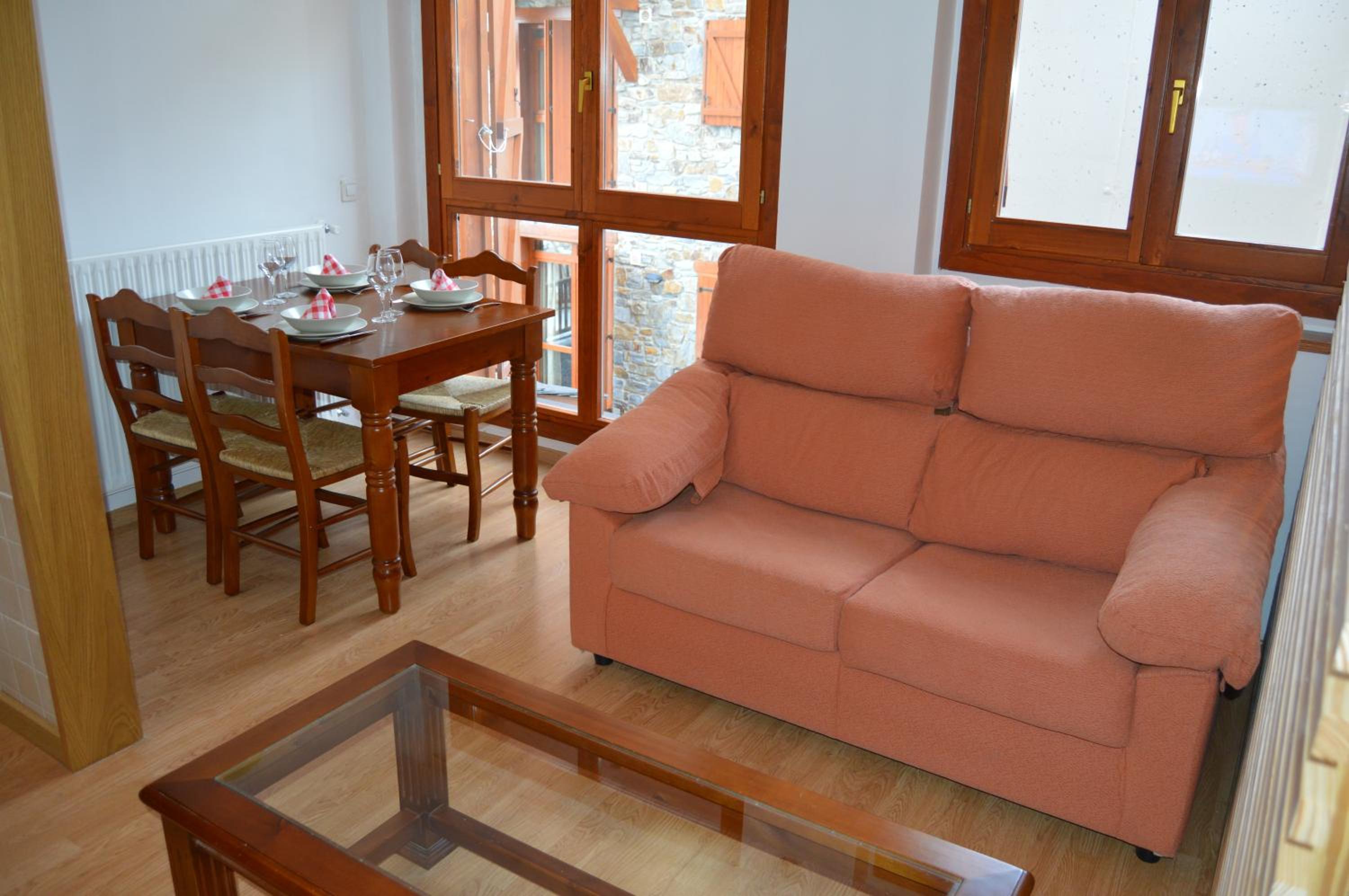 Фото La Pleta de Soldeu Apartments