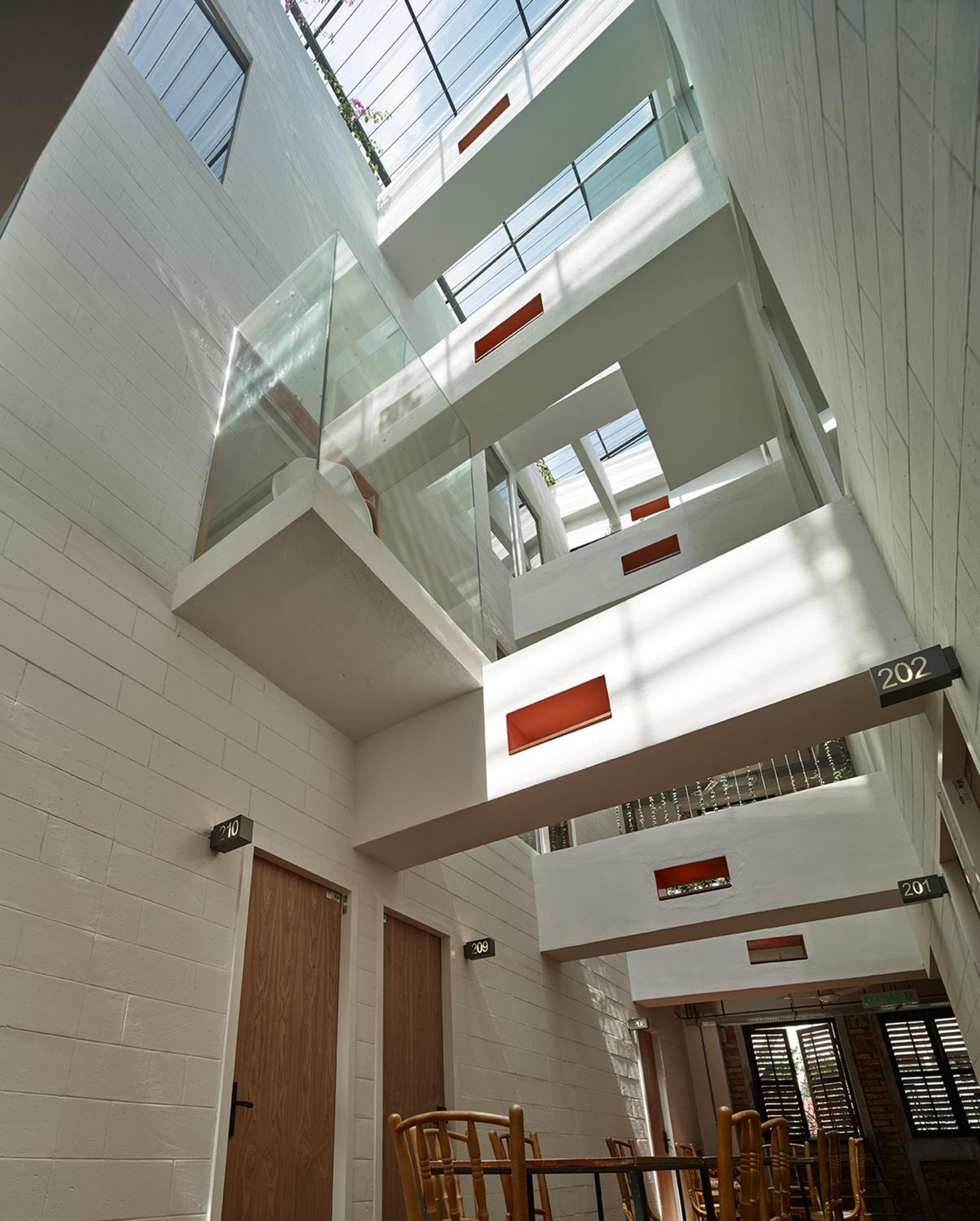 Фото Lantern Hotel