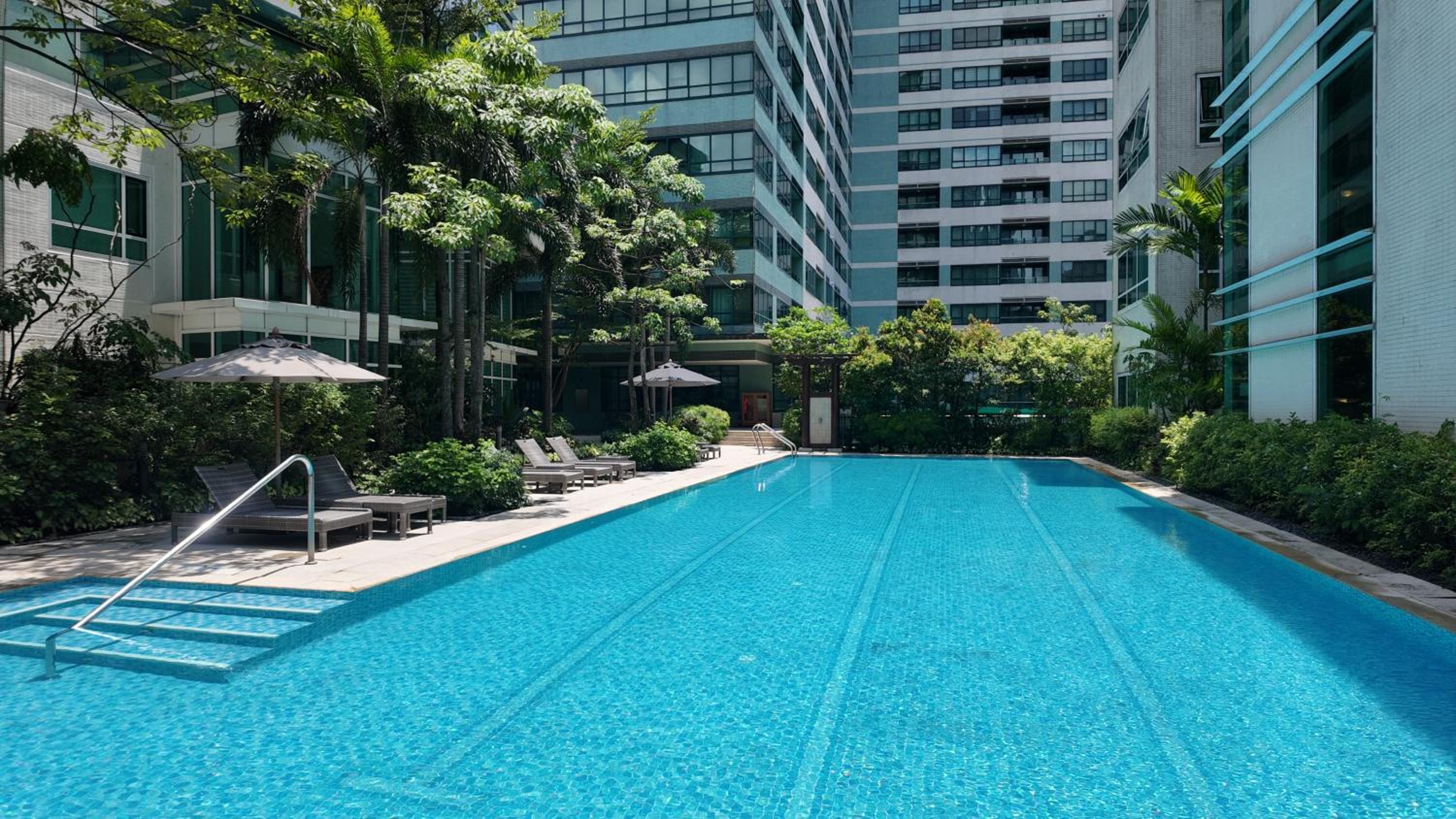 Фото Aruga Apartments by Rockwell Makati