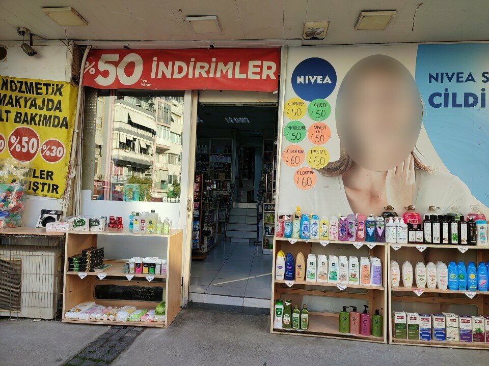 Perfume and cosmetics shop Gulsedef Perfumery, Izmir, photo