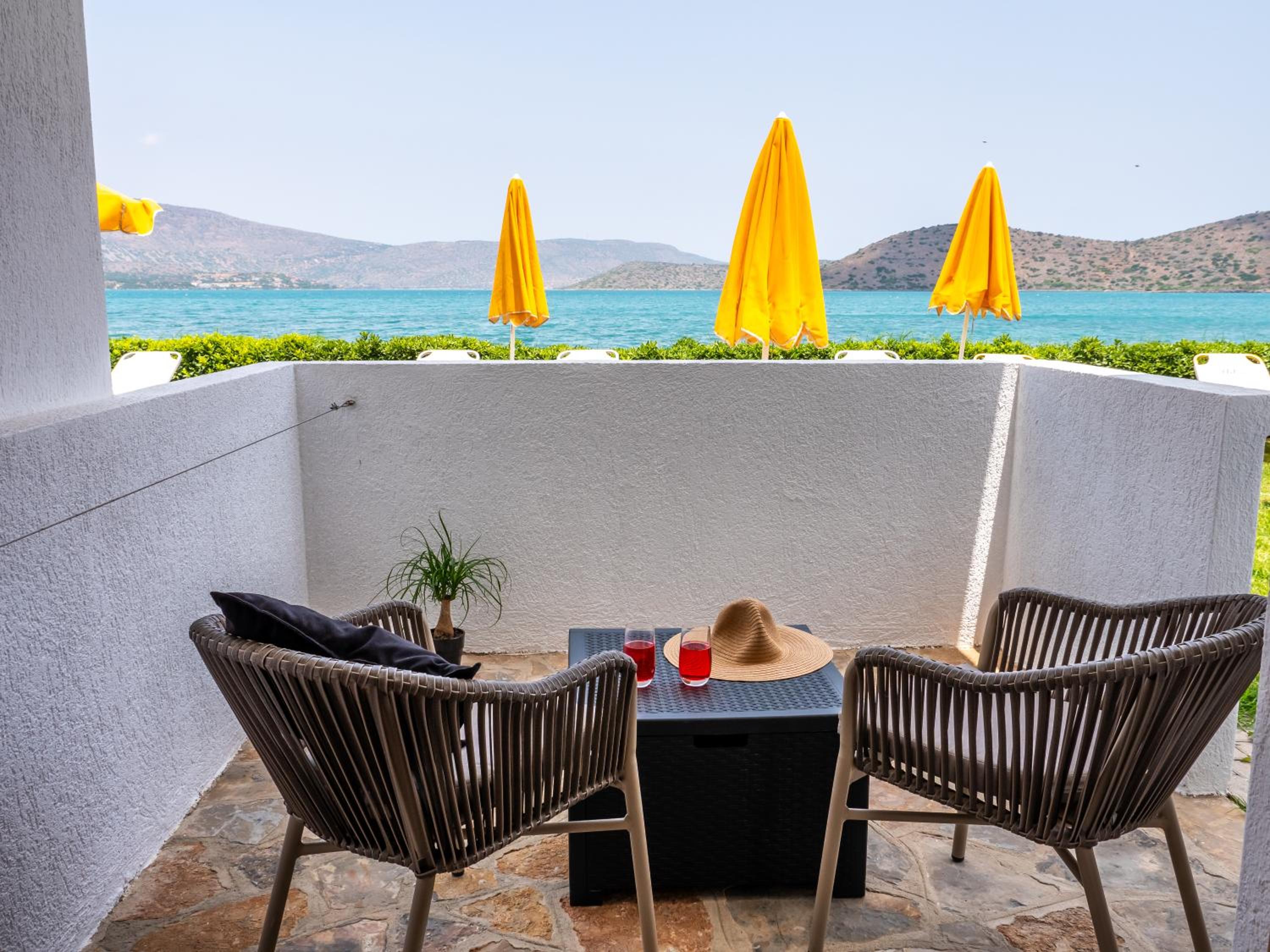 Фото Elounda Alikes Suites & Studios