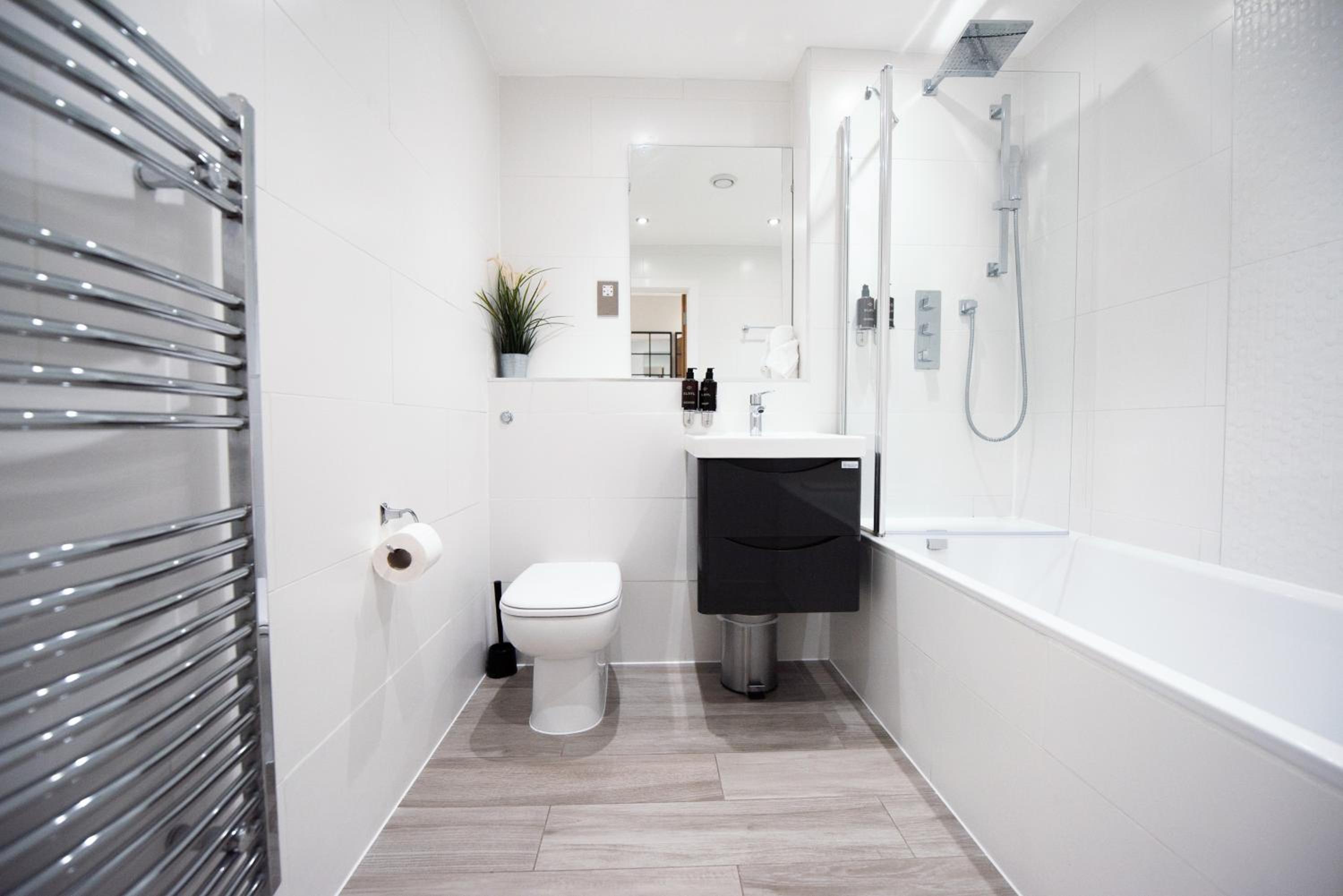 Фото Malthouse Court