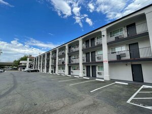 Гостиница Roy Inn & Suites – Sacramento Midtown в Ранчо Кордове