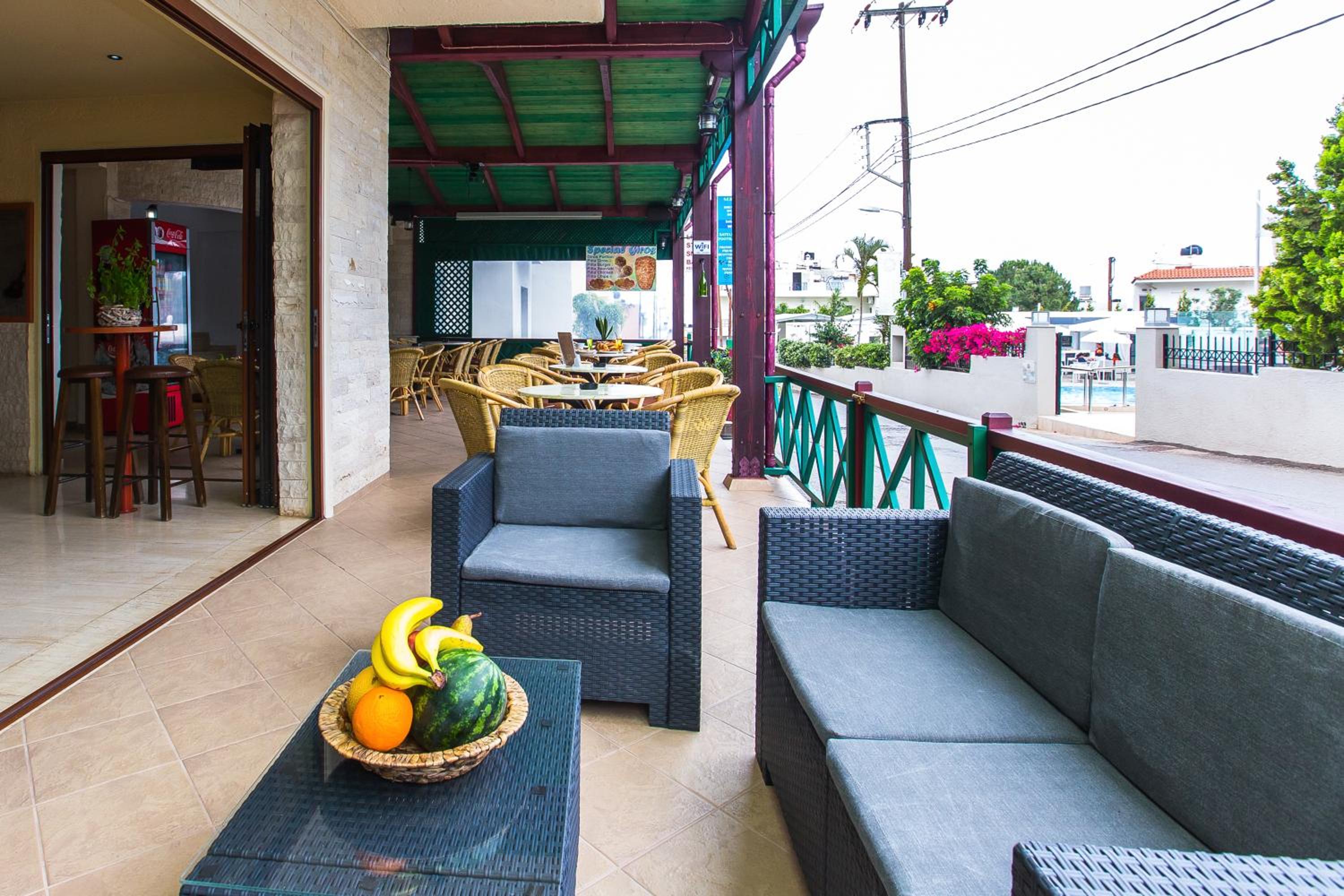 Фото Litsa Studios