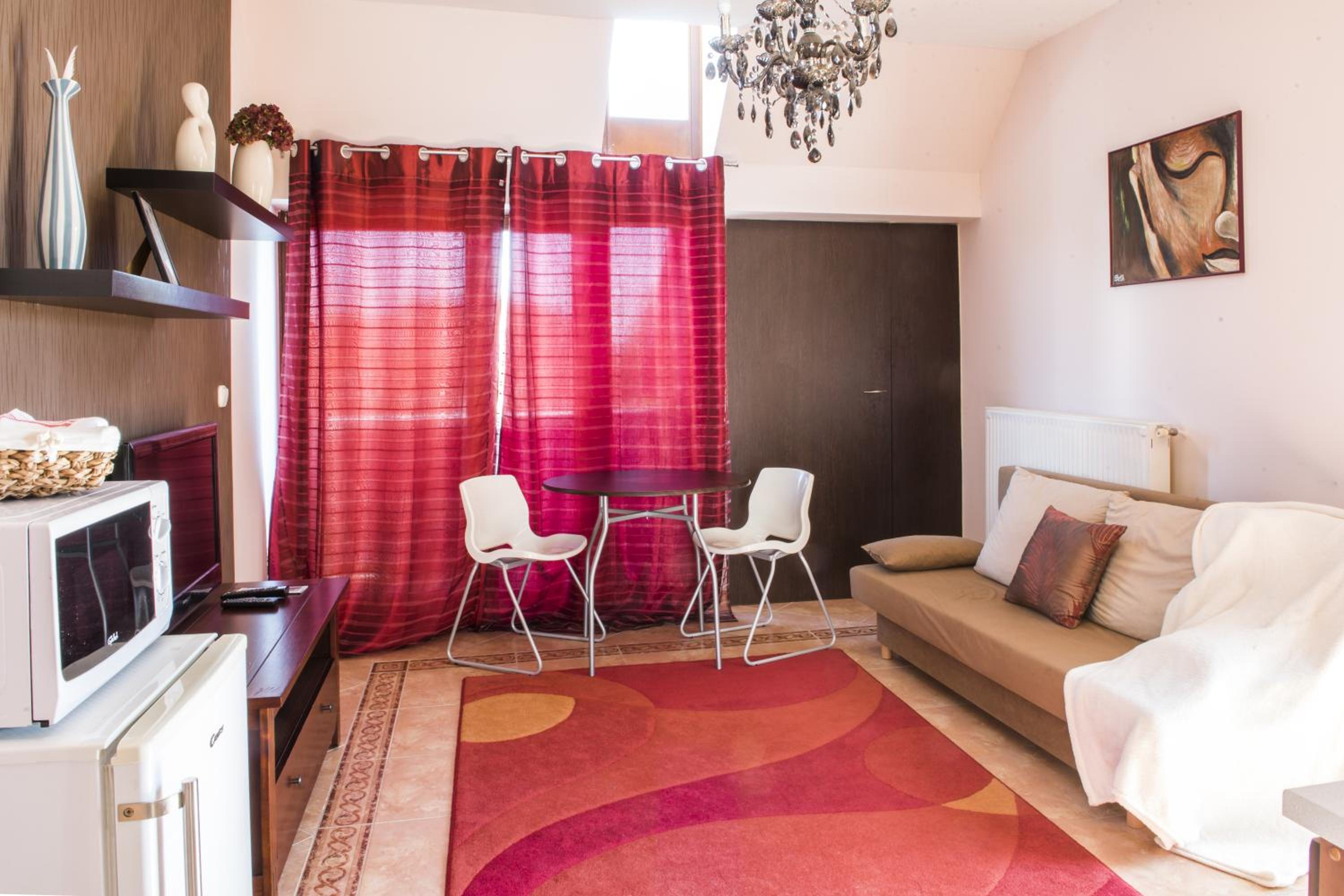 Фото Feng Shui Wellness Apartmanház