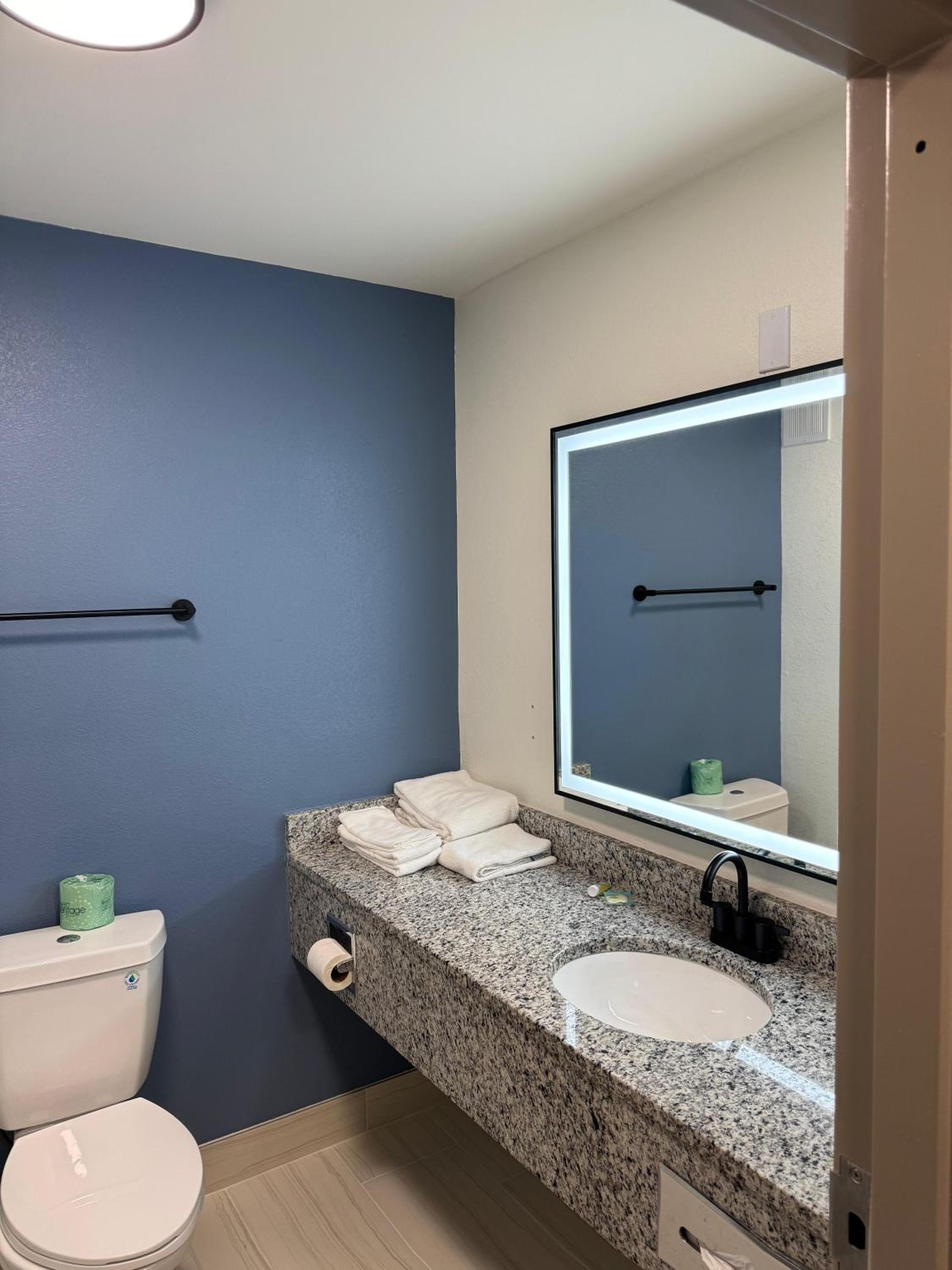 Фото Days Inn by Wyndham Manassas