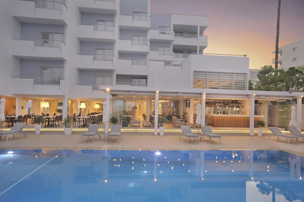 Фото Okeanos Beach Boutique Hotel