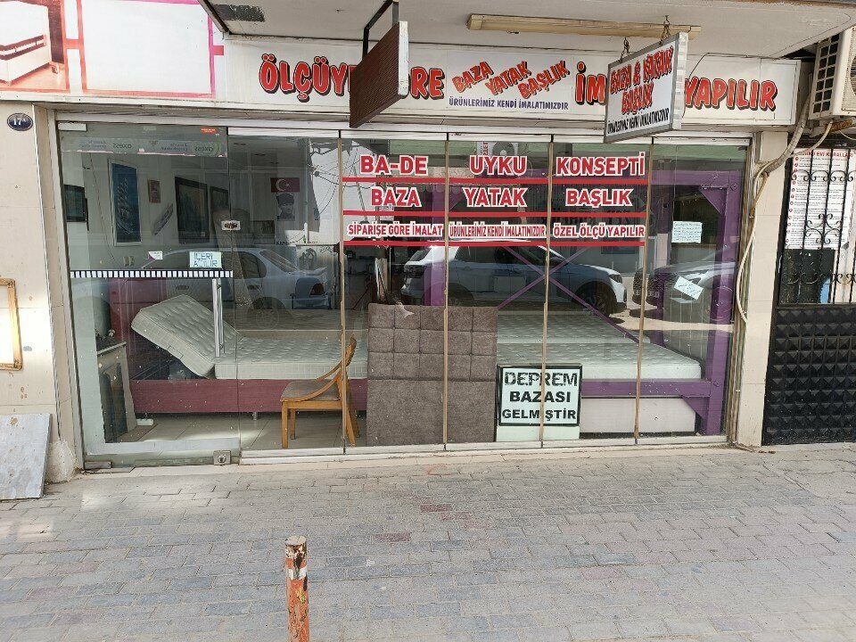 أثاث غرفة نوم Yatak Baza Baslik ، إزمير، صورة