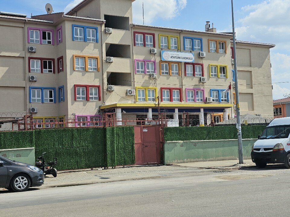 Primary school Ataturk Primary School, Adana, photo