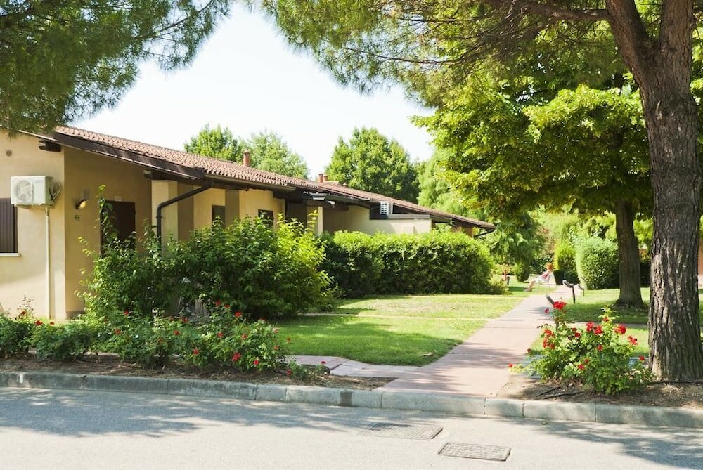 Фото The Garda Village