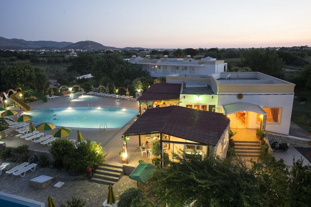 Фото Fili Hotel Apartments