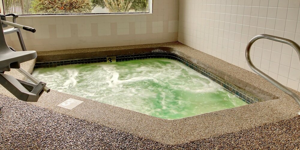 Фото Phoenix Inn Suites South Salem