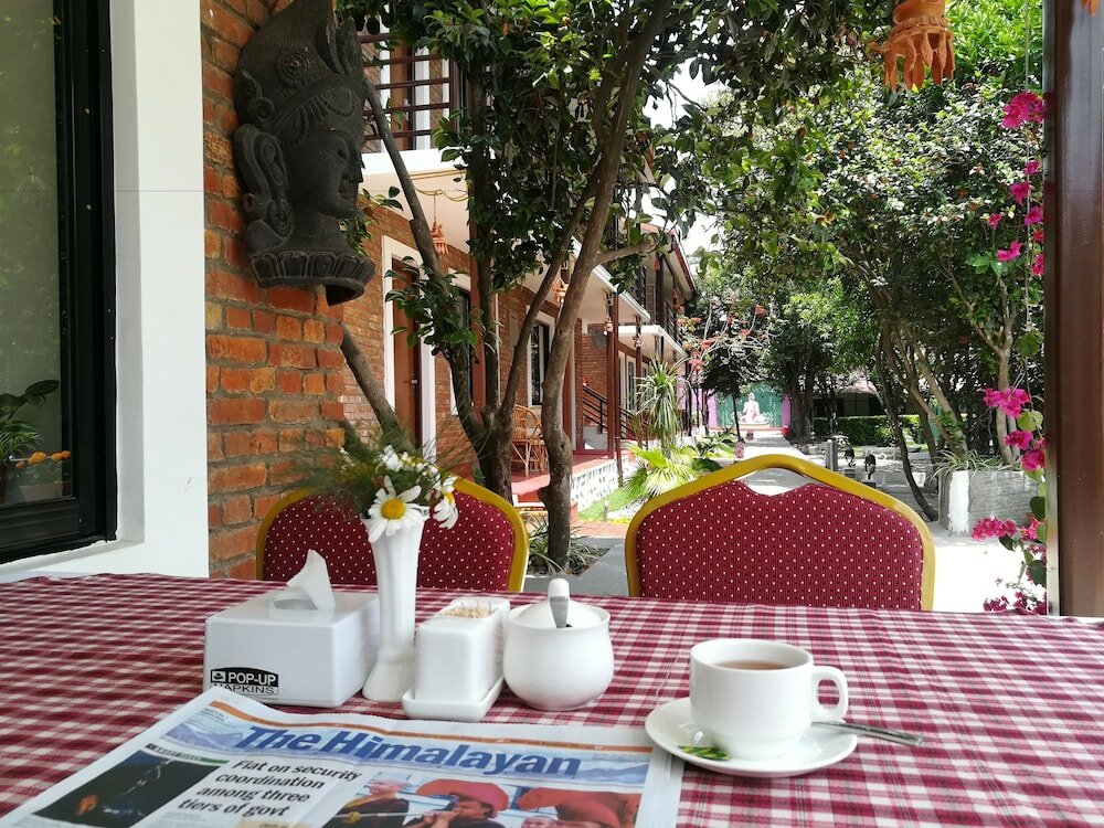 Фото отеля 2