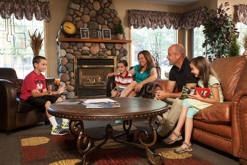 Фото Aspen Village Inn