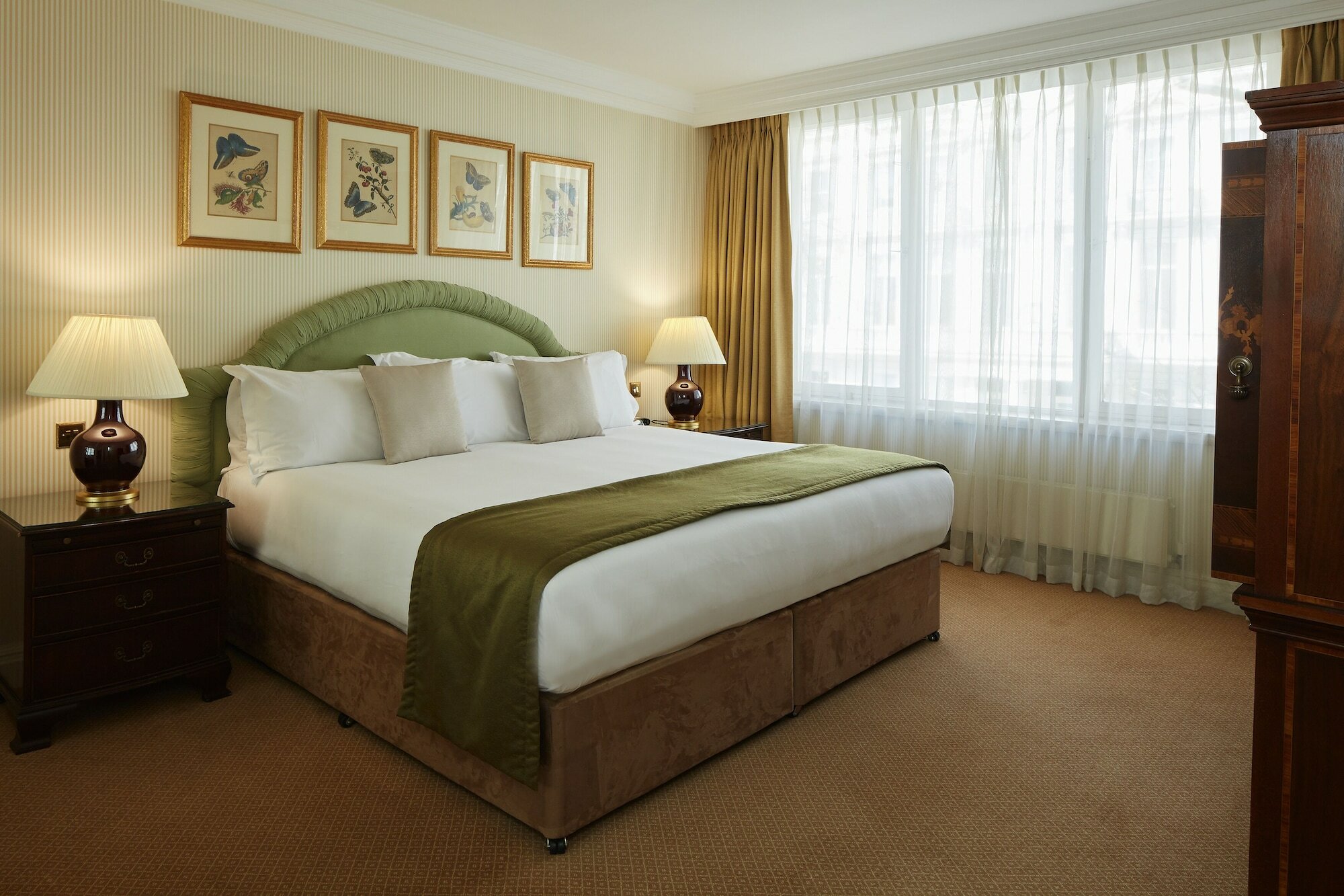 Фото Cheval Thorney Court