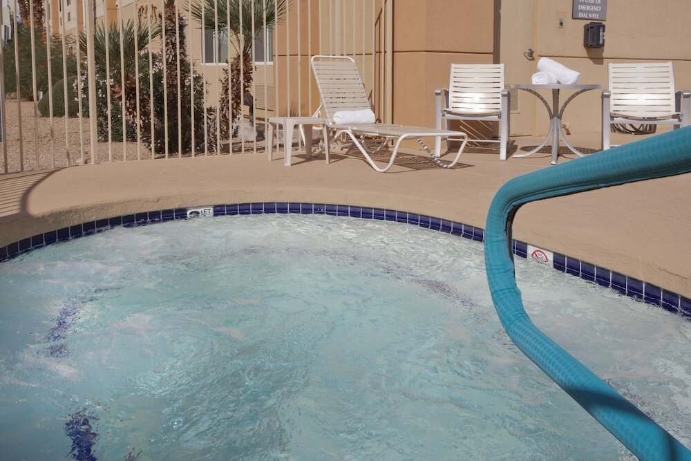 Фото Comfort Suites Peoria Sports Complex