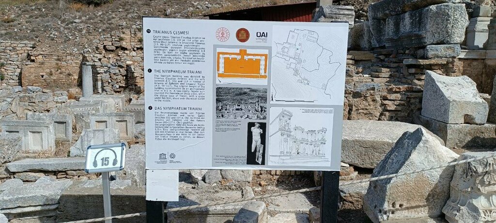 Landmark, attraction Traian Fountain, Selcuk, photo