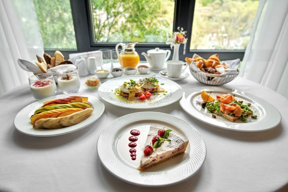 Фото Crowne Plaza Borjomi 