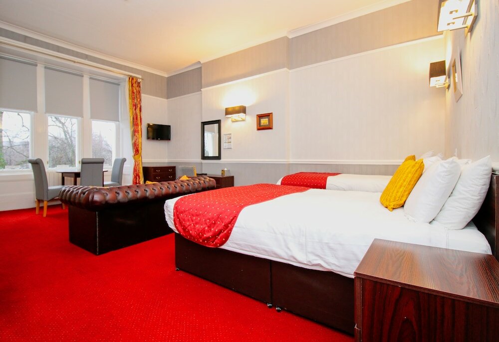 Фото Embassy Apartments