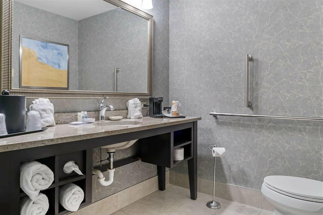 Фото Comfort Inn Plainwell