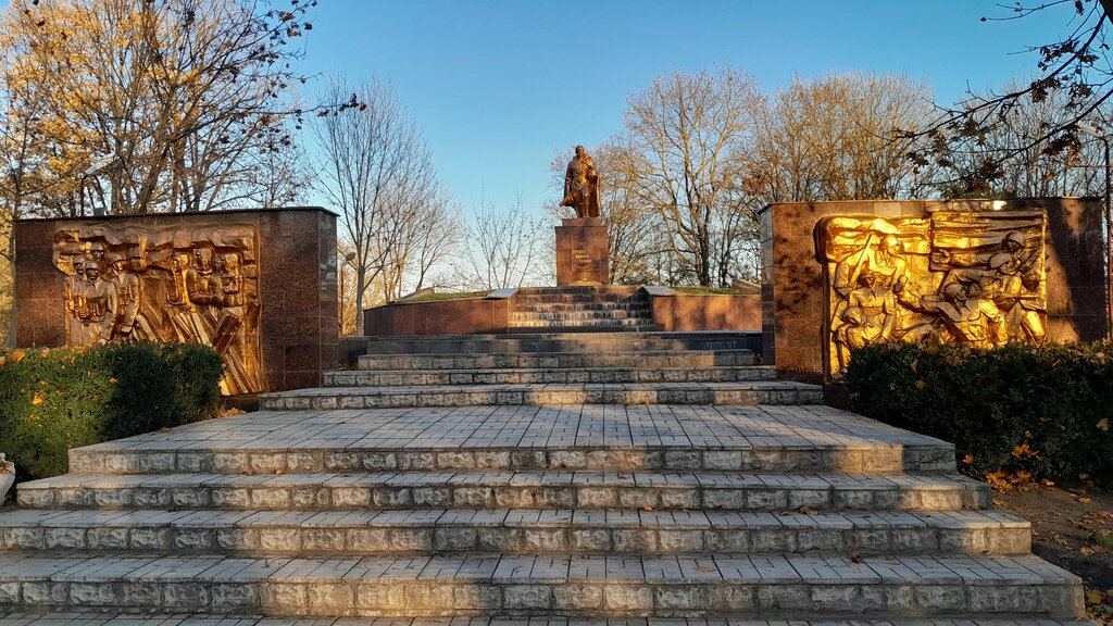 Жанровая скульптура Неизвестный Солдат, Левобережье Днестра, фото