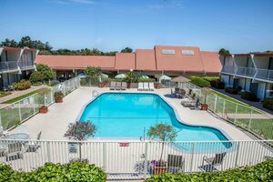Гостиница Travelodge by Wyndham Monterey Bay