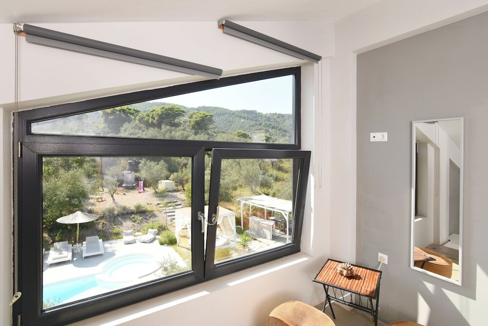 Фото Entechnos Living