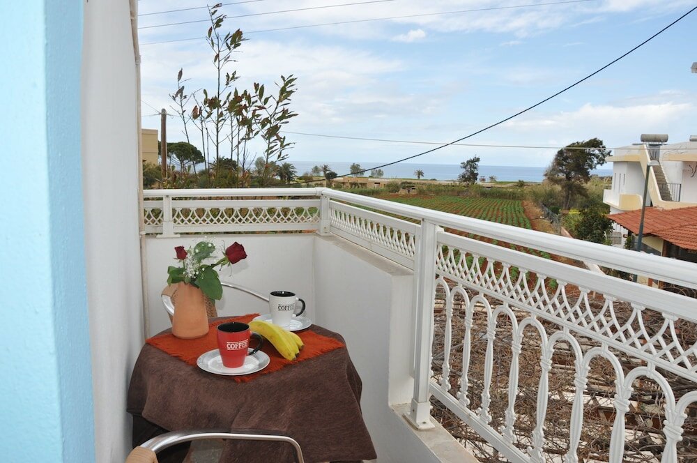 Фото Alexandra Rooms