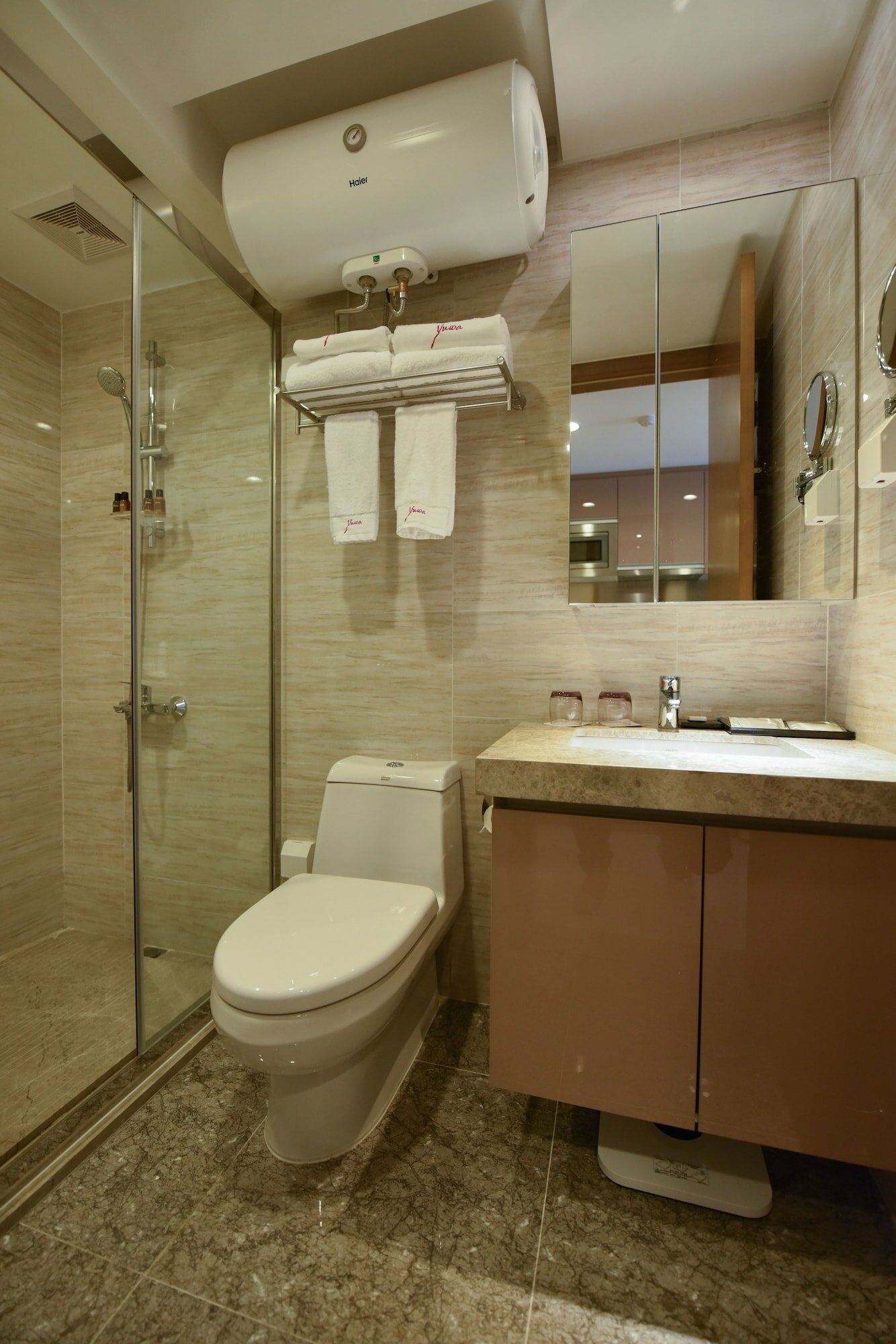 Фото Yuwa Serviced ApartHotel