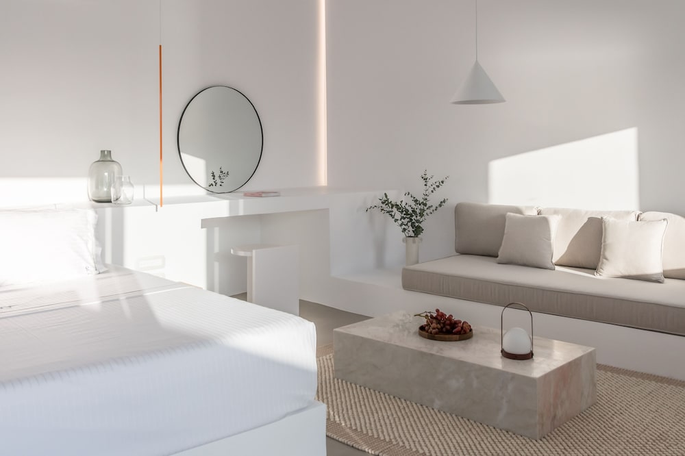 Фото The Saint Hotel