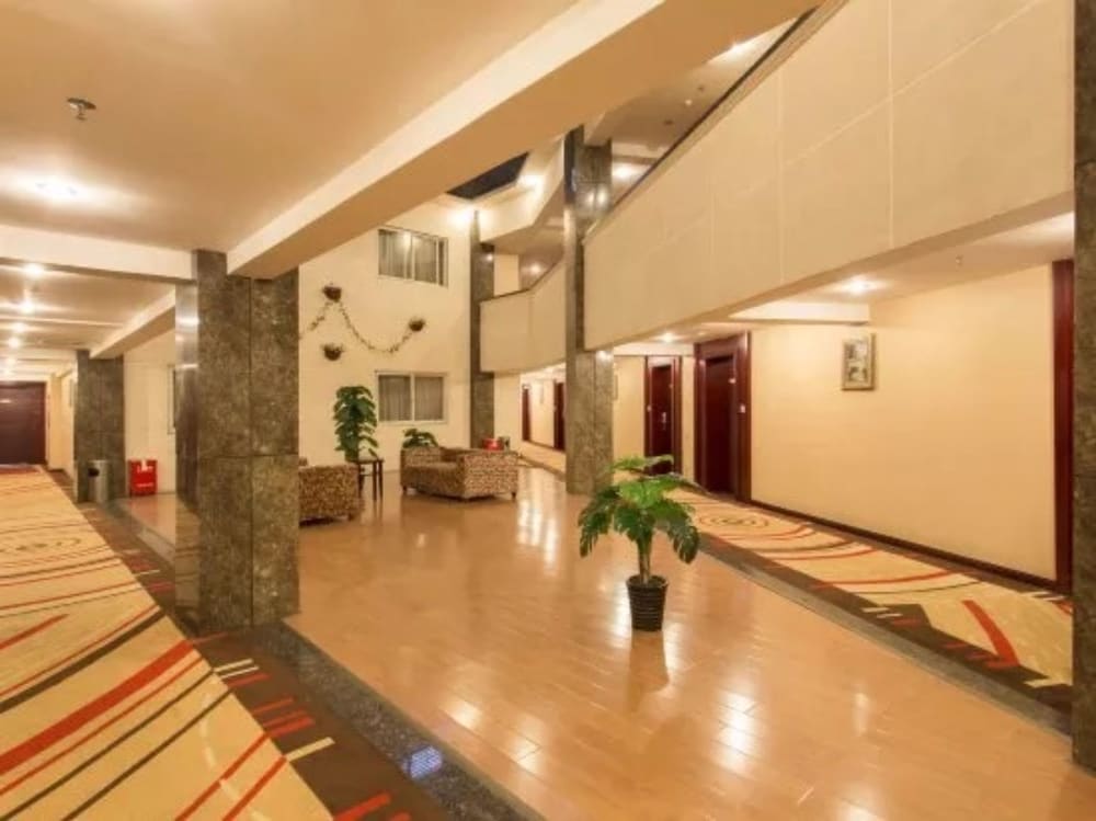 Фото Kaiserdom Hotel Changsha Railway Station