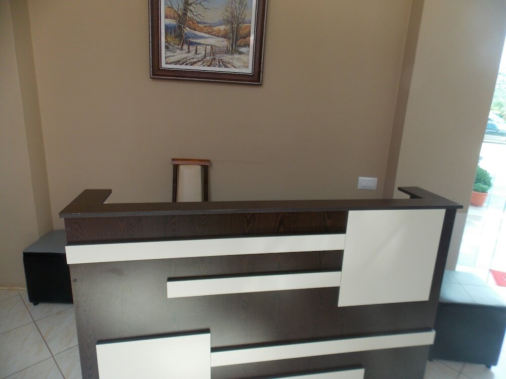 Фото Hotel Villa Qendra