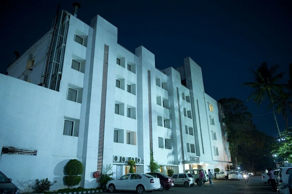 Фото отеля 1