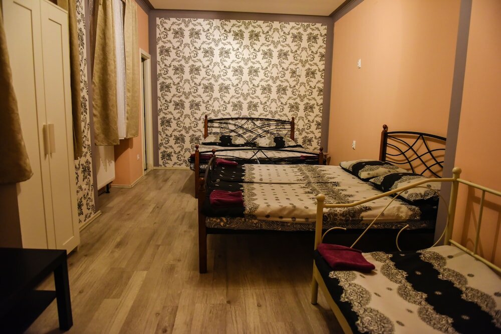 Фото Hostel Kings n' Queens