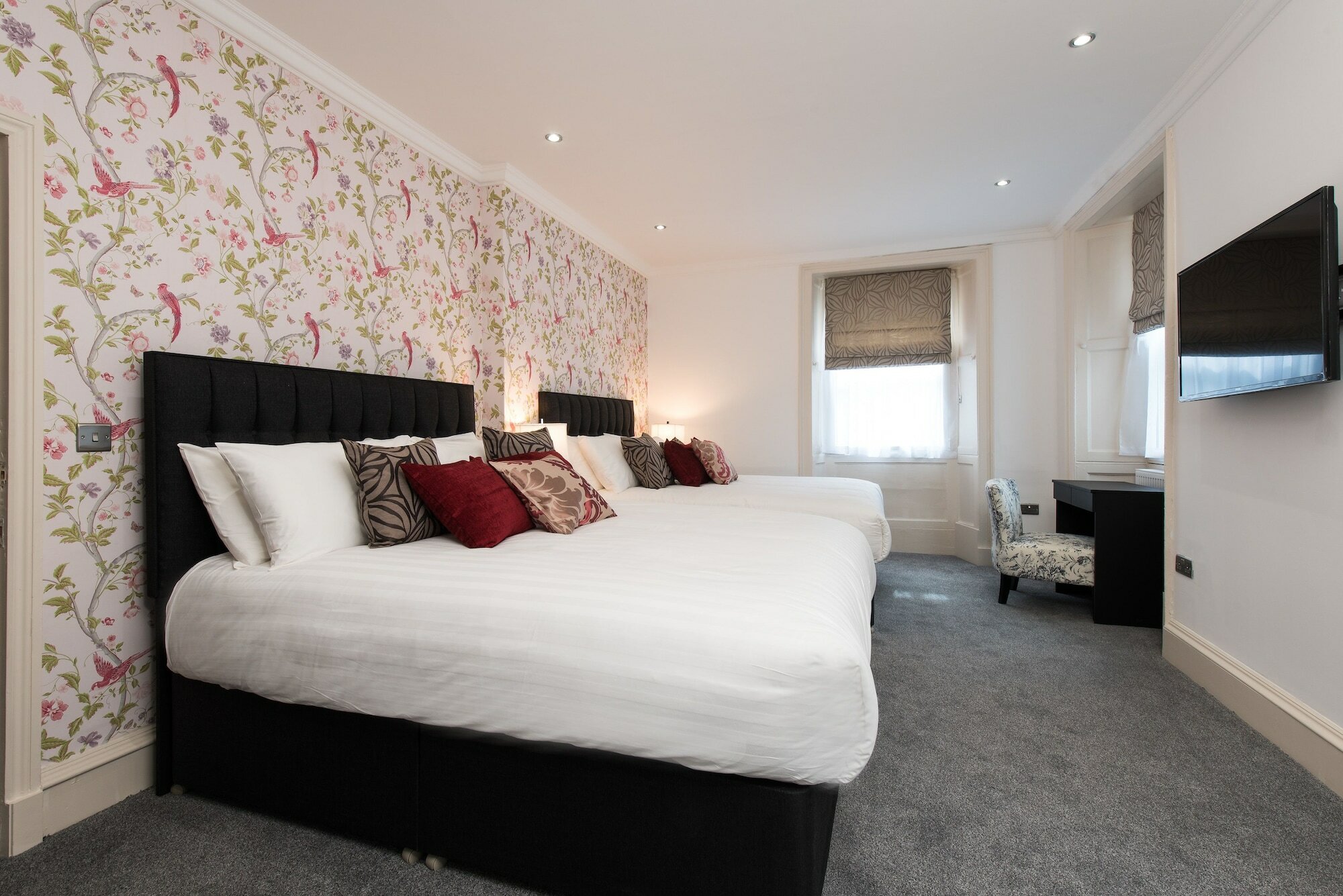 Фото Royal Princes Suites