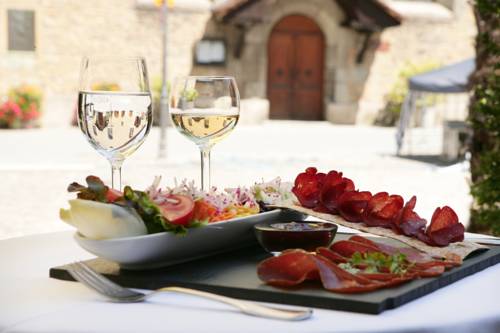 Фото La Couronne