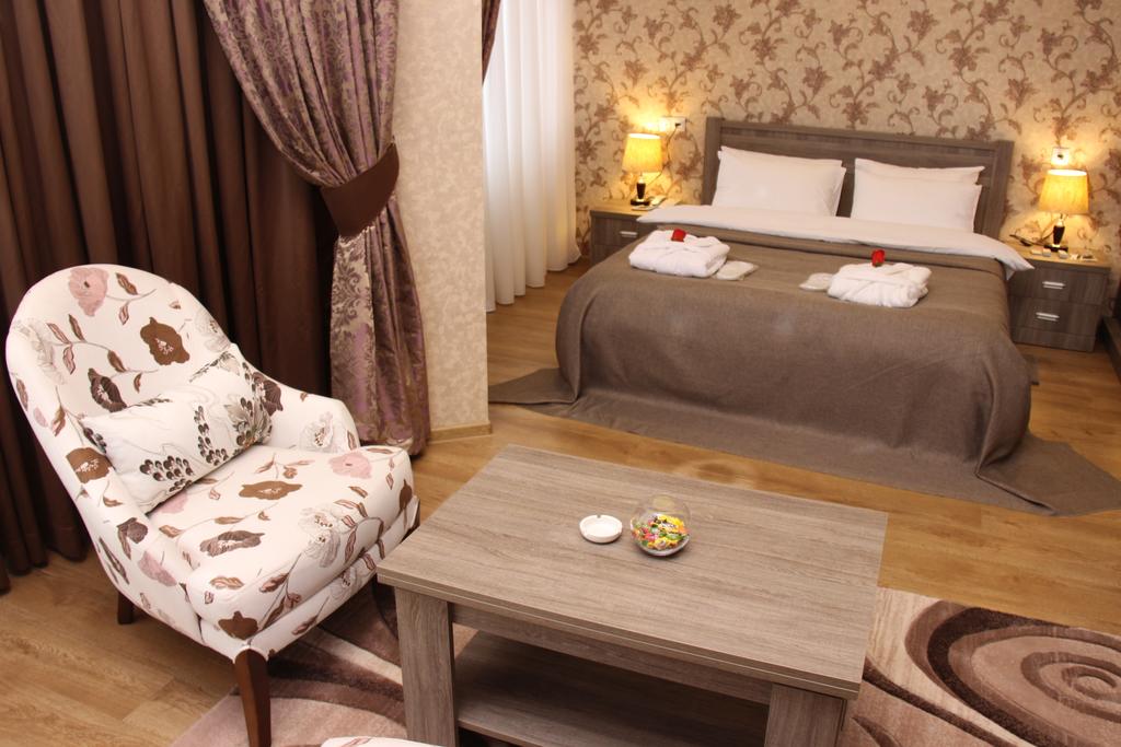 Фото Отель Monopoli Кутаиси